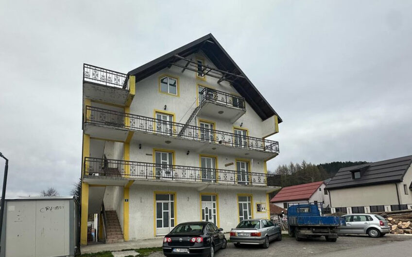 Prodajem kuću u izgradnji Kolašin