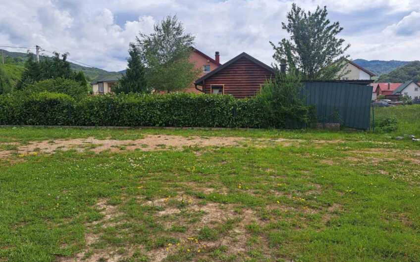 Plots in Kolašin – Zone “A”, 343 m² and 2 x 300 m²