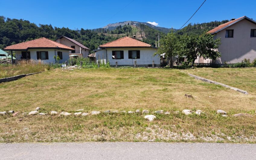 Plots in Kolašin – Zone “A”, 343 m² and 2 x 300 m²