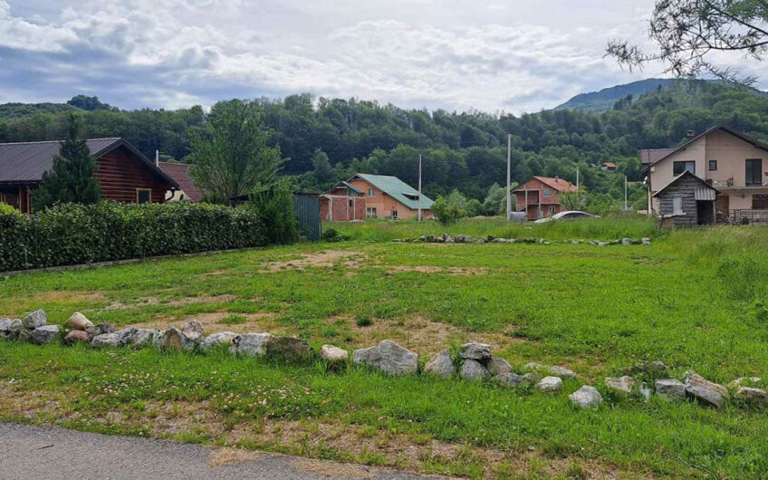 Plots in Kolašin – Zone “A”, 343 m² and 2 x 300 m²
