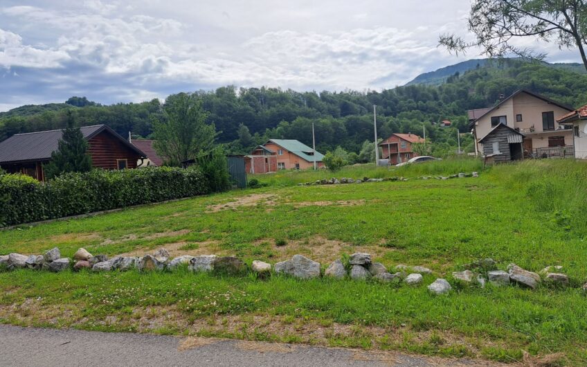 Plots in Kolašin – Zone “A”, 343 m² and 2 x 300 m²