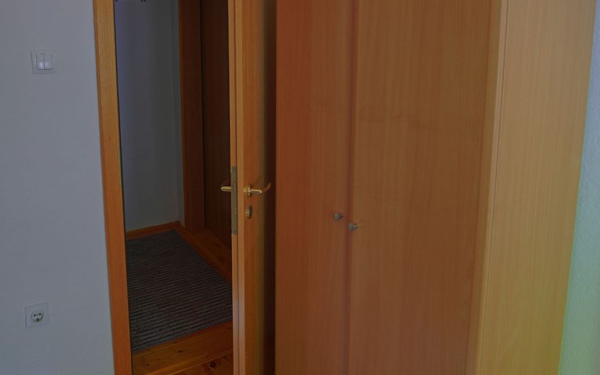 Porodična kuća sa dvorištem, Smailagića Polje, Kolašin