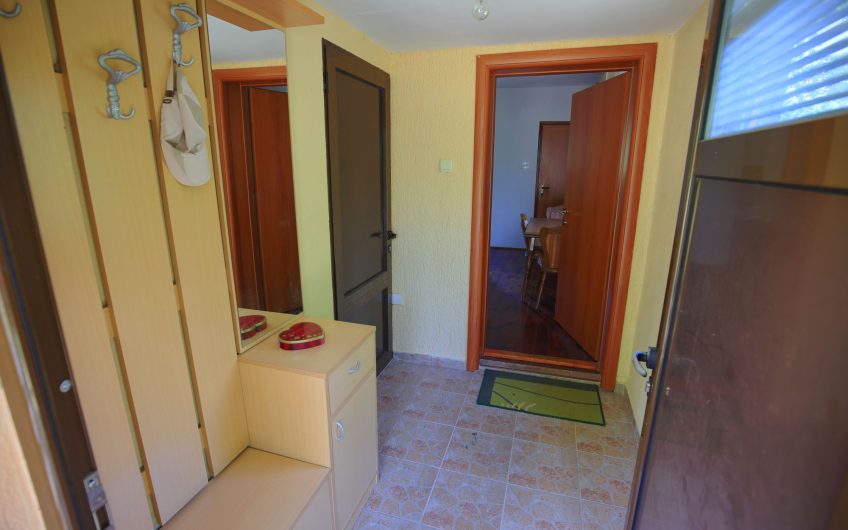 Porodična kuća sa dvorištem, Smailagića Polje, Kolašin