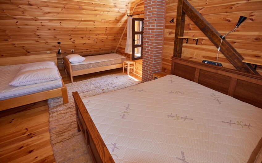 For Sale – Two Fully Equipped Houses with Auxiliary Buildings and Spacious Yard, Kolasin