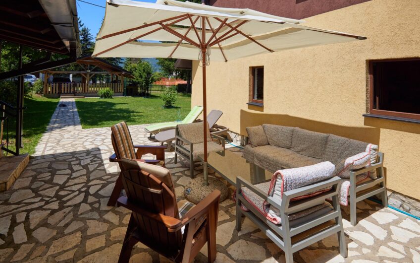 For Sale – Two Fully Equipped Houses with Auxiliary Buildings and Spacious Yard, Kolasin