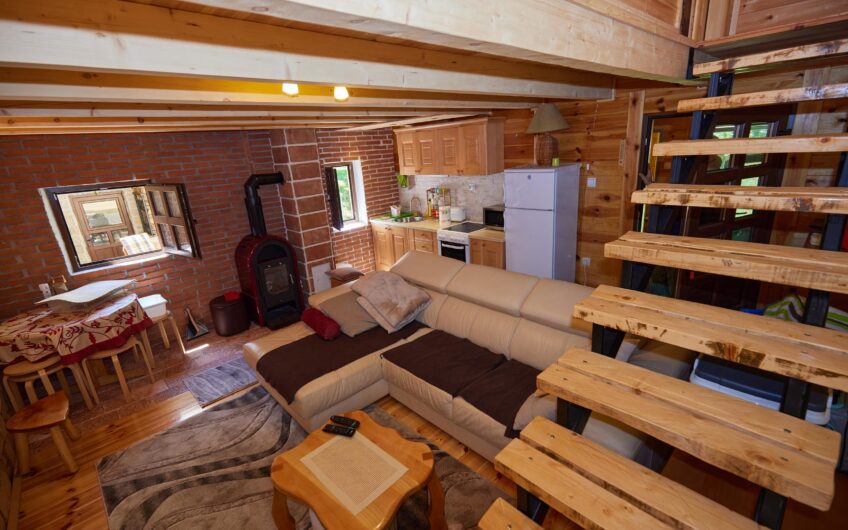 For Sale – Two Fully Equipped Houses with Auxiliary Buildings and Spacious Yard, Kolasin