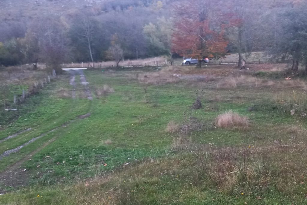 Prodajem-plac-Kolasin-Lipovo-povoljno- 1