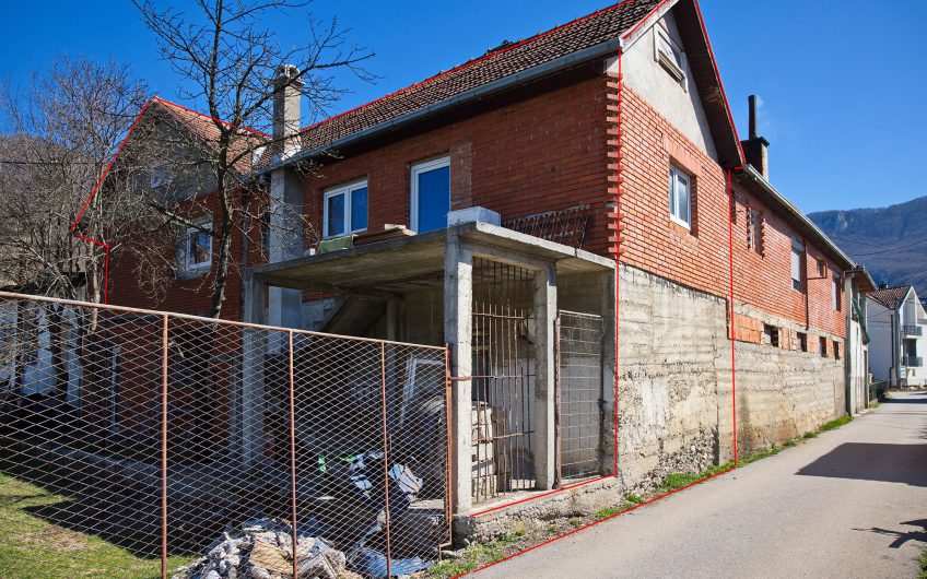 Kuća i plac Brodarevo
