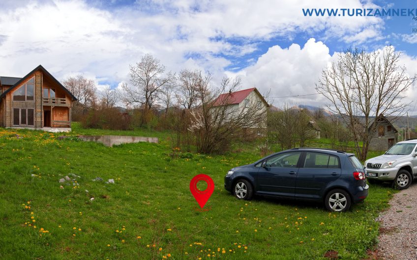For Sale – Spacious Plot with a Built Wooden House and Full Infrastructure, Kolašin