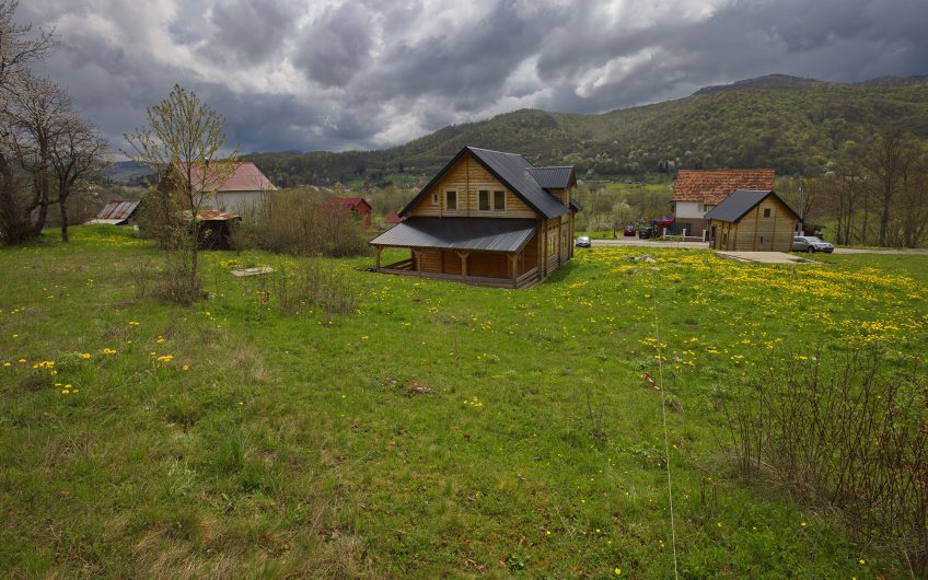 For Sale – Spacious Plot with a Built Wooden House and Full Infrastructure, Kolašin