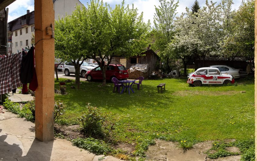 One-Bedroom Apartment 50 m² in the Heart of Kolašin, with Yard and Parking