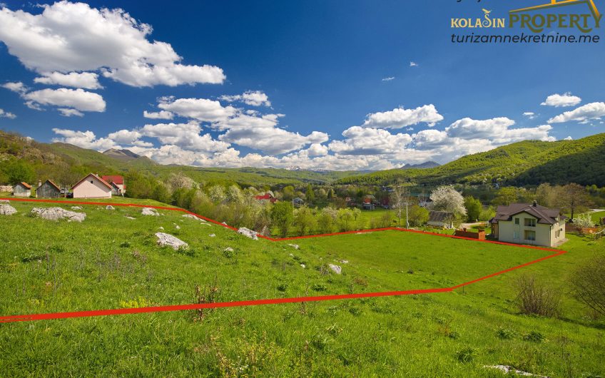 For Sale – 3,800 m² Plot with Diverse Development Potential on the Road to Lipovo – Kolasin