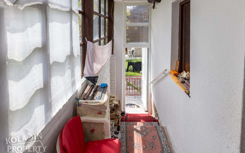 Plac 569 m² – uži centar Kolašina, idealan za gradnju