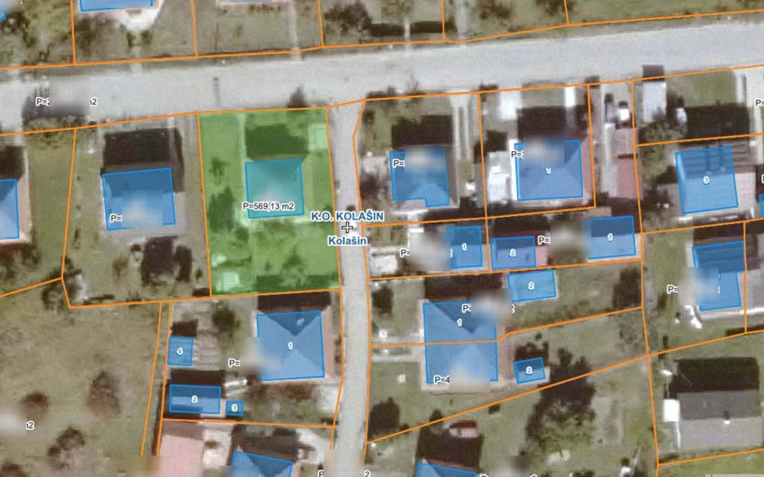 Plac 569 m² – uži centar Kolašina, idealan za gradnju