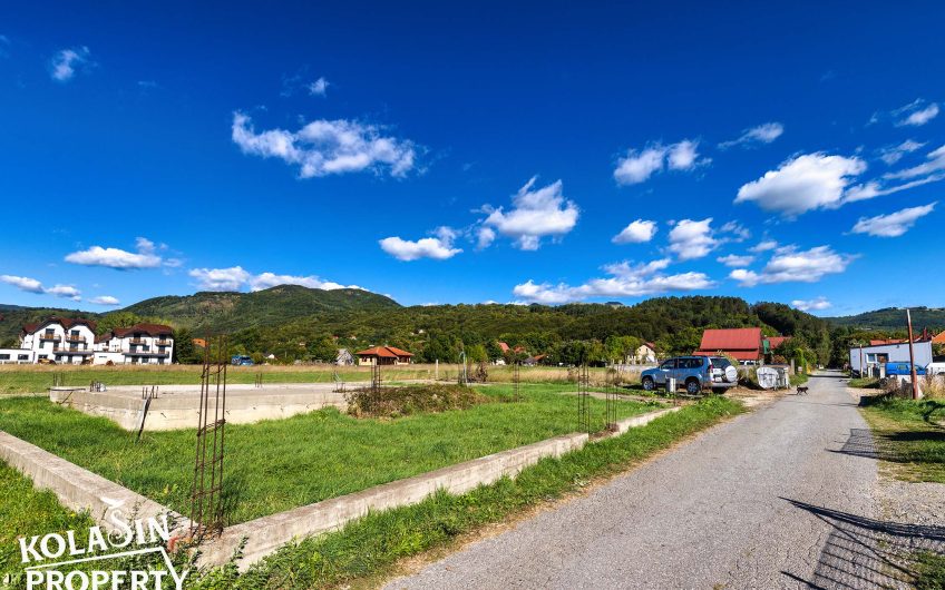 Urbanized Plot 324 m² – Kolasin, Breza