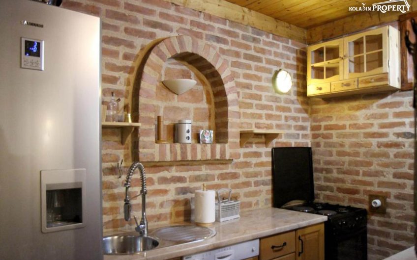 Exclusive Sale –  Mountain House 300 m², Kolasin Center