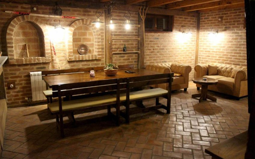 Exclusive Sale –  Mountain House 300 m², Kolasin Center