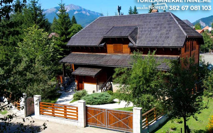 Exclusive Sale –  Mountain House 300 m², Kolasin Center